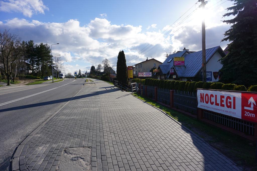 Gosciniec Klejnot Hotel Borowo Exterior foto