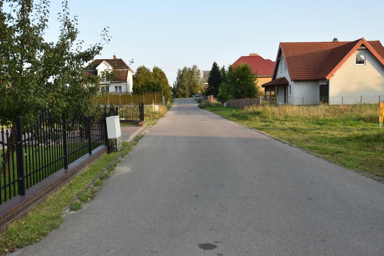 Gosciniec Klejnot Hotel Borowo Exterior foto